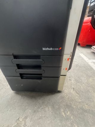 FOTOCOPIADORA KONICA MINOLTA BIZHUB C220