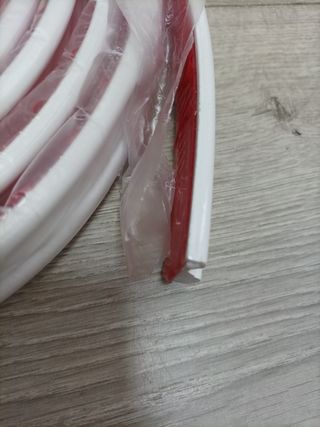 Moldura de panel autoadhesivo para despegar y pega