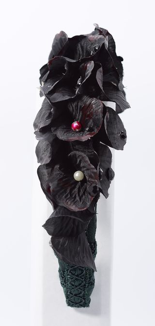 Tocado de Laureles Romanos Oscuros Elegancia Única