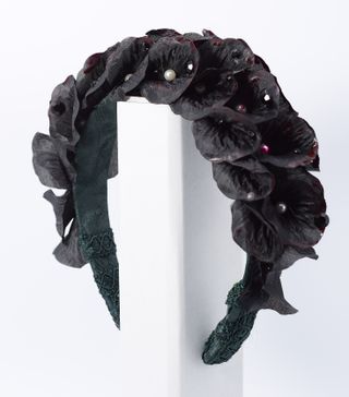 Tocado de Laureles Romanos Oscuros Elegancia Única