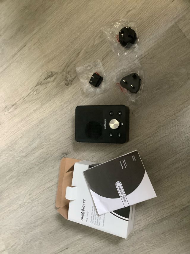 PlugPlay FM Radio de Enchufe