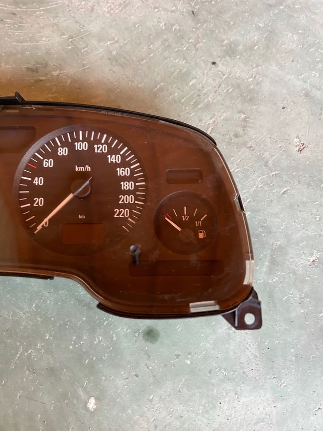 Cuadro de instruementos Opel Astra G 2.0dti