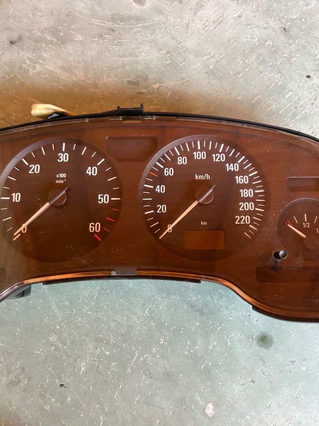 Cuadro de instruementos Opel Astra G 2.0dti