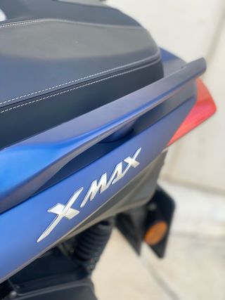 Scooter / X MAX 300 / Azul mate