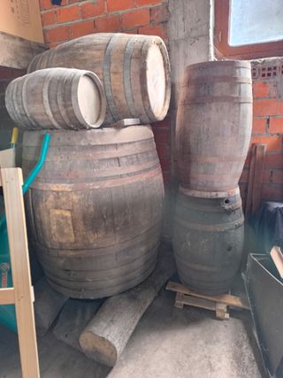 Barricas-cubas de vino