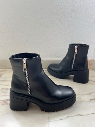 Botines negros Bershka