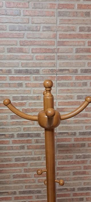 Perchero de madera