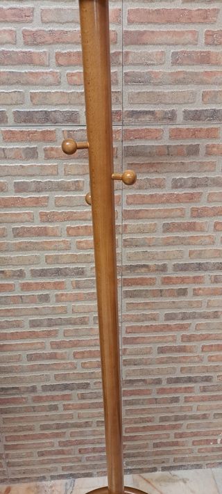 Perchero de madera
