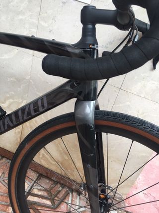Bicicleta gravel specialized carbono diverge 