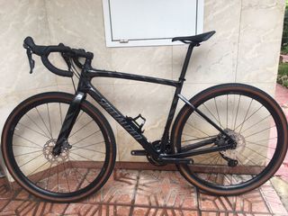 Bicicleta gravel specialized carbono diverge 