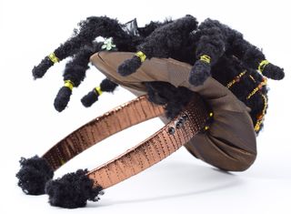 Tocado Tarántula Hecho a Mano Gótico