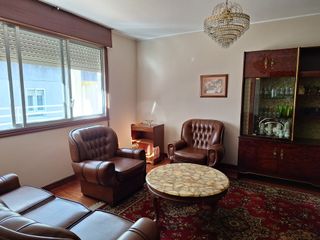 Juego tresillo y 2 sofás en muy buen estado