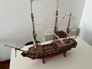 maqueta de barco , fragata del siglo XIII