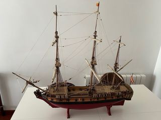 maqueta de barco , fragata del siglo XIII