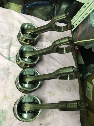 Conjunto de 4 bielas + pistões Peugeot 307 1.6 HDI