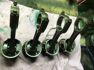 Conjunto de 4 bielas + pistões Peugeot 307 1.6 HDI