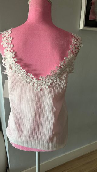 Lencera mujer blanca con etiqueta