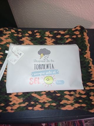 Cartera de mano