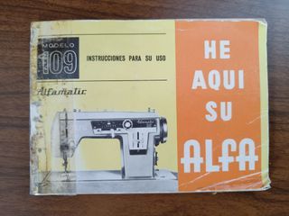 Máquina de coser Alfamatic 109 en mueble original