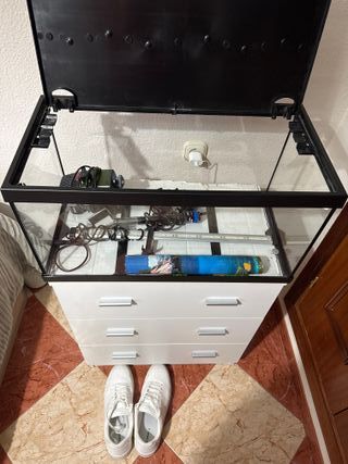 Acuario EHEIM 54 litros