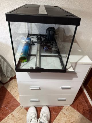 Acuario EHEIM 54 litros