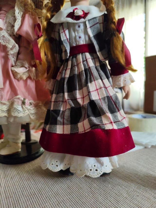 Muñeca de porcelana Trenzas 