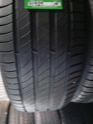 235 55 18 100V MICHELIN PRIMACY 4
