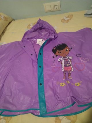 Chubasquero tipo poncho niña doctora juguetes
