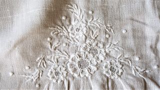 Sábanas de hilo bordadas 11