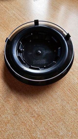 Kit 4 cubrebuje llantas Mercedes AMG