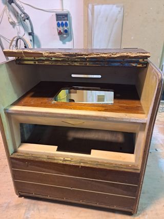 Mueble radio antigua
