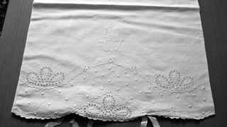 Sábanas de hilo bordadas 07