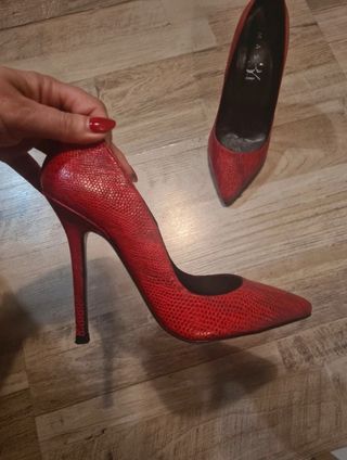 Zapato 100% piel salón tacón alto talla 35