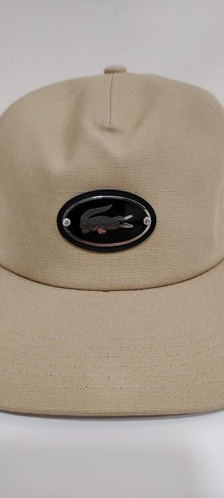 Gorra lacoste beis