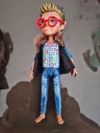 Muñeca enchantimals