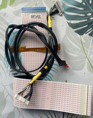 CABLES SAMSUNG UE50TU8005KXXC