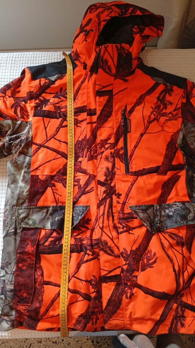 Chaqueta caza con capucha