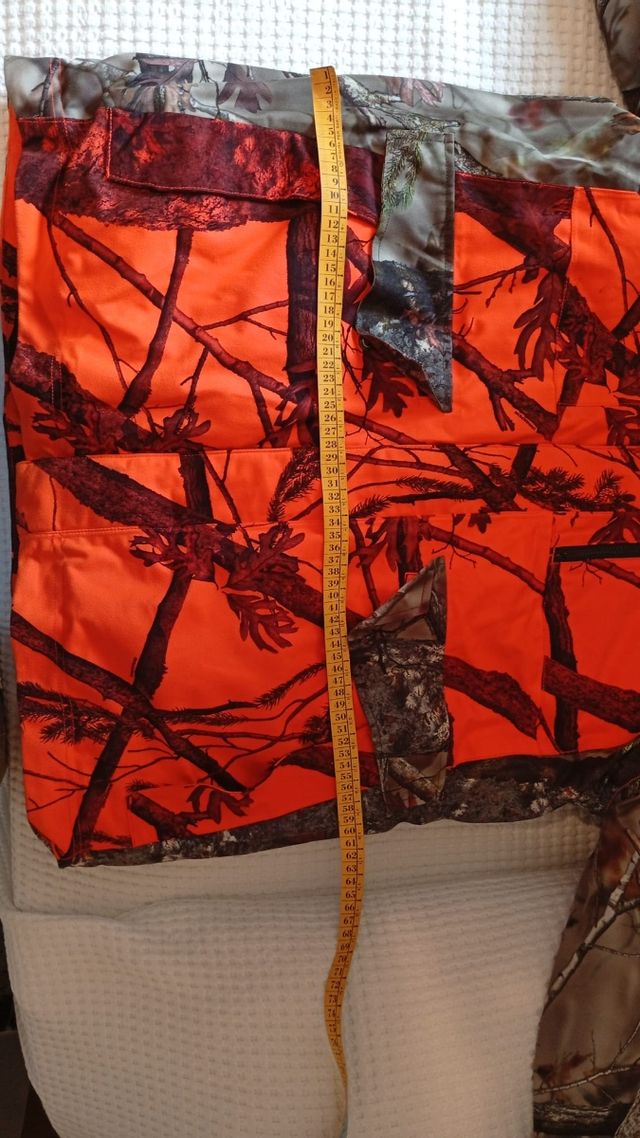 Chaqueta caza con capucha