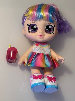 Muñeca Kindi Kids Rainbow Kate grande