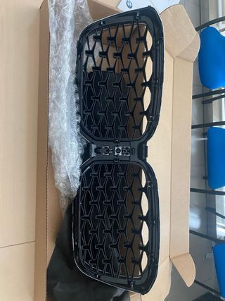 Riñones frontales Bmw X4 LCI 2023 en adelante