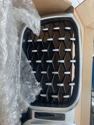 Riñones frontales Bmw X4 LCI 2023 en adelante