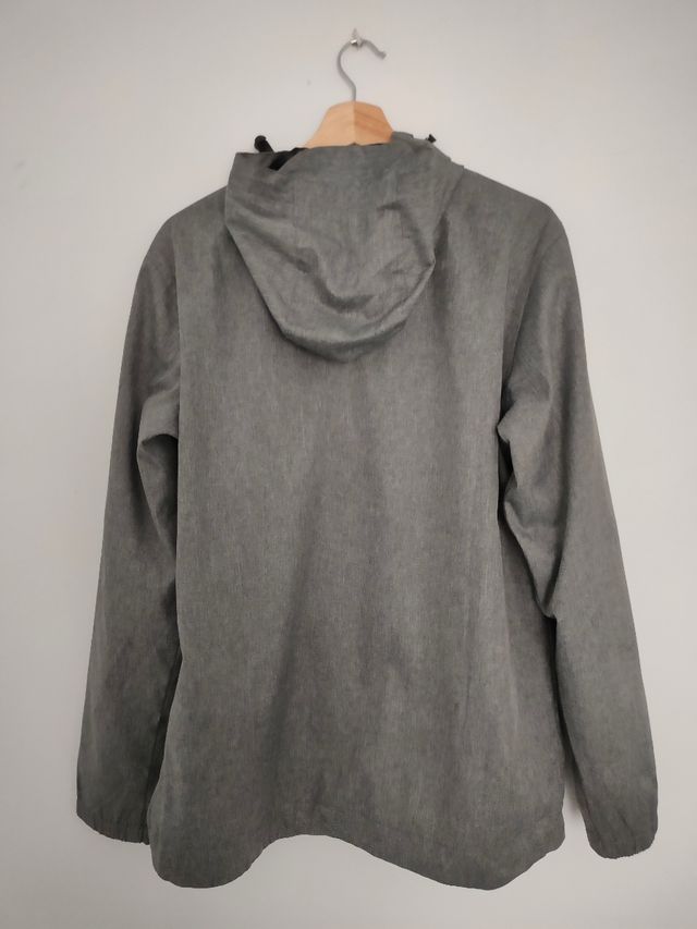 Chubasquero Lyle and Scott M 