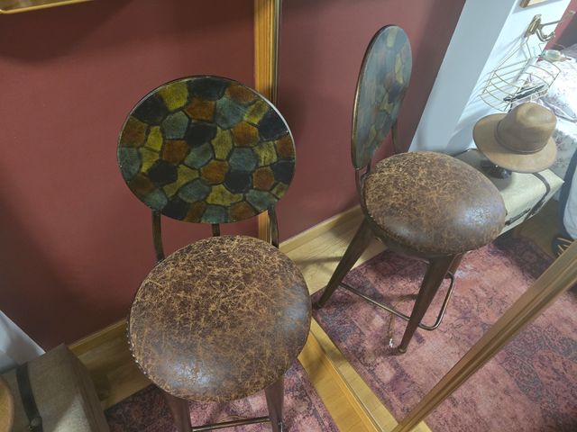 Taburete alto latón y piel