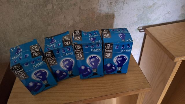 4 Bombillas azules