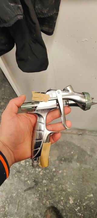 Pistola iwata perinfarina