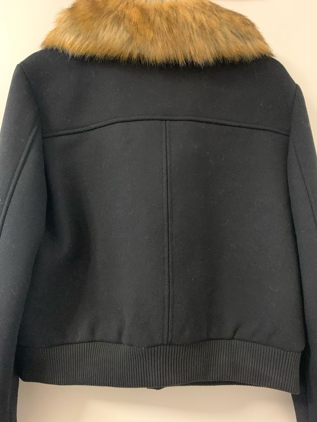 Canadiana curta . Marca Sfera