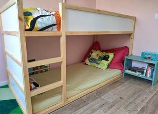 Cama kura ikea