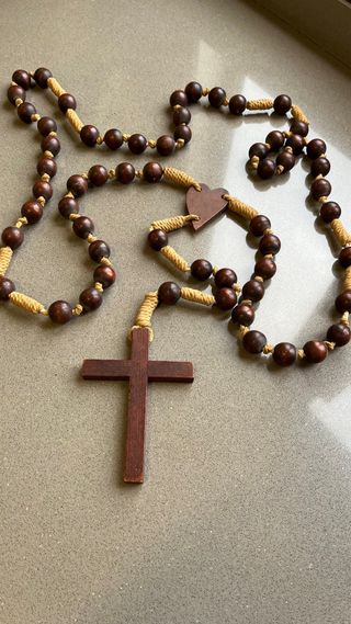 Antiguo rosario grande de madera