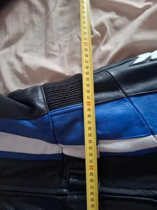 Mono de cuero de moto Berik. Talla M