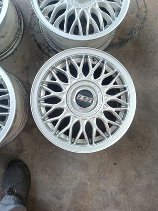 Juego Llantas Golf 3 VR6 15"BBS. 5 Tornillos 